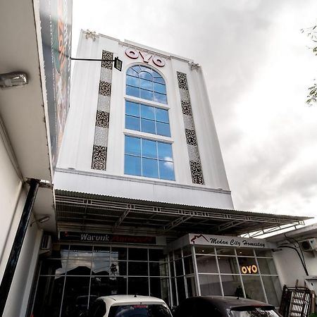 Oyo 291 Medan City Syariah Buitenkant foto