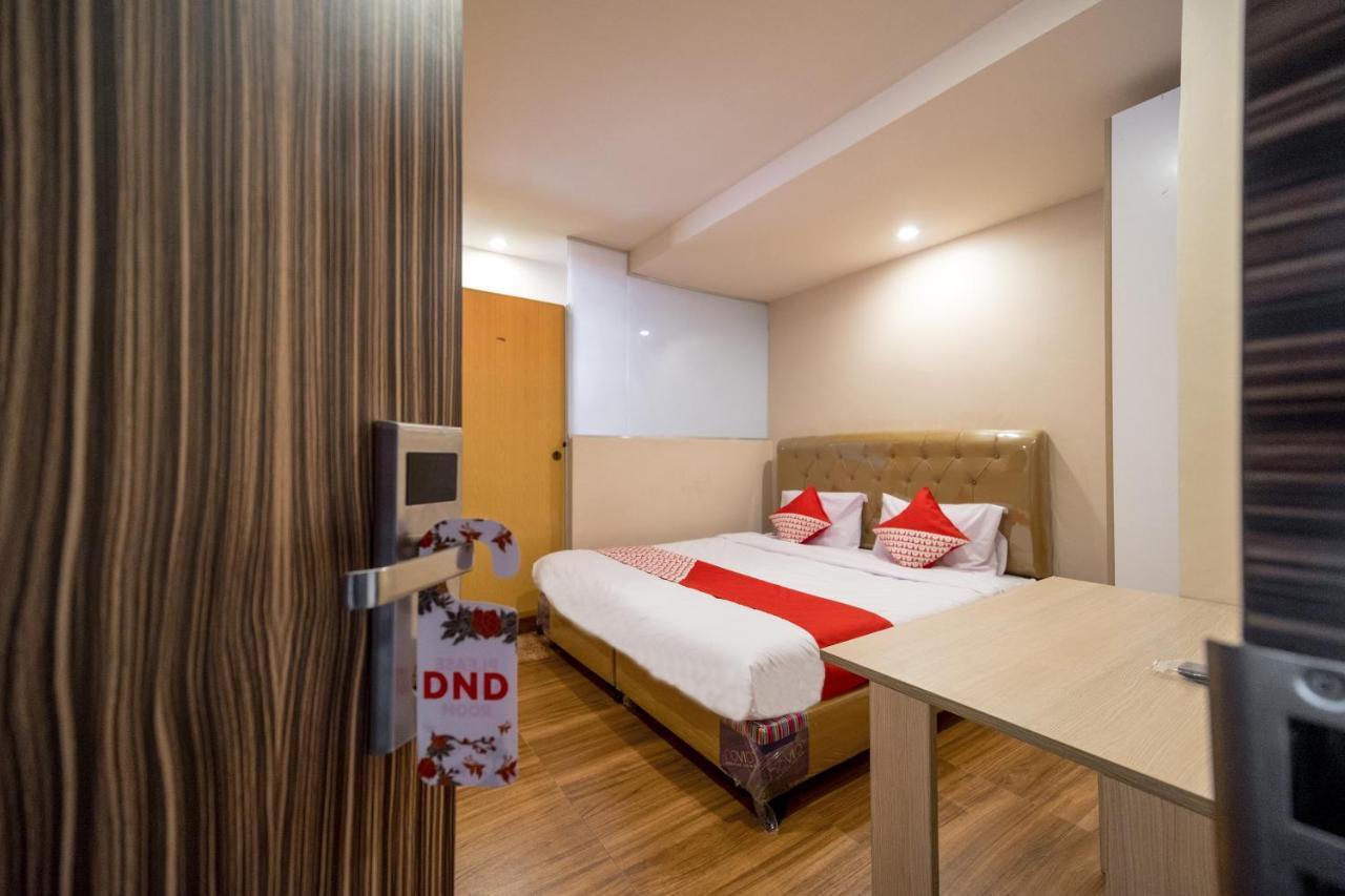 Oyo 291 Medan City Syariah Buitenkant foto